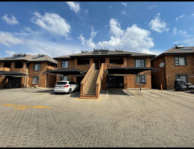 3 BEDROOM SECTIONAL TITLE FOR SALE IN RAVENSWOOD